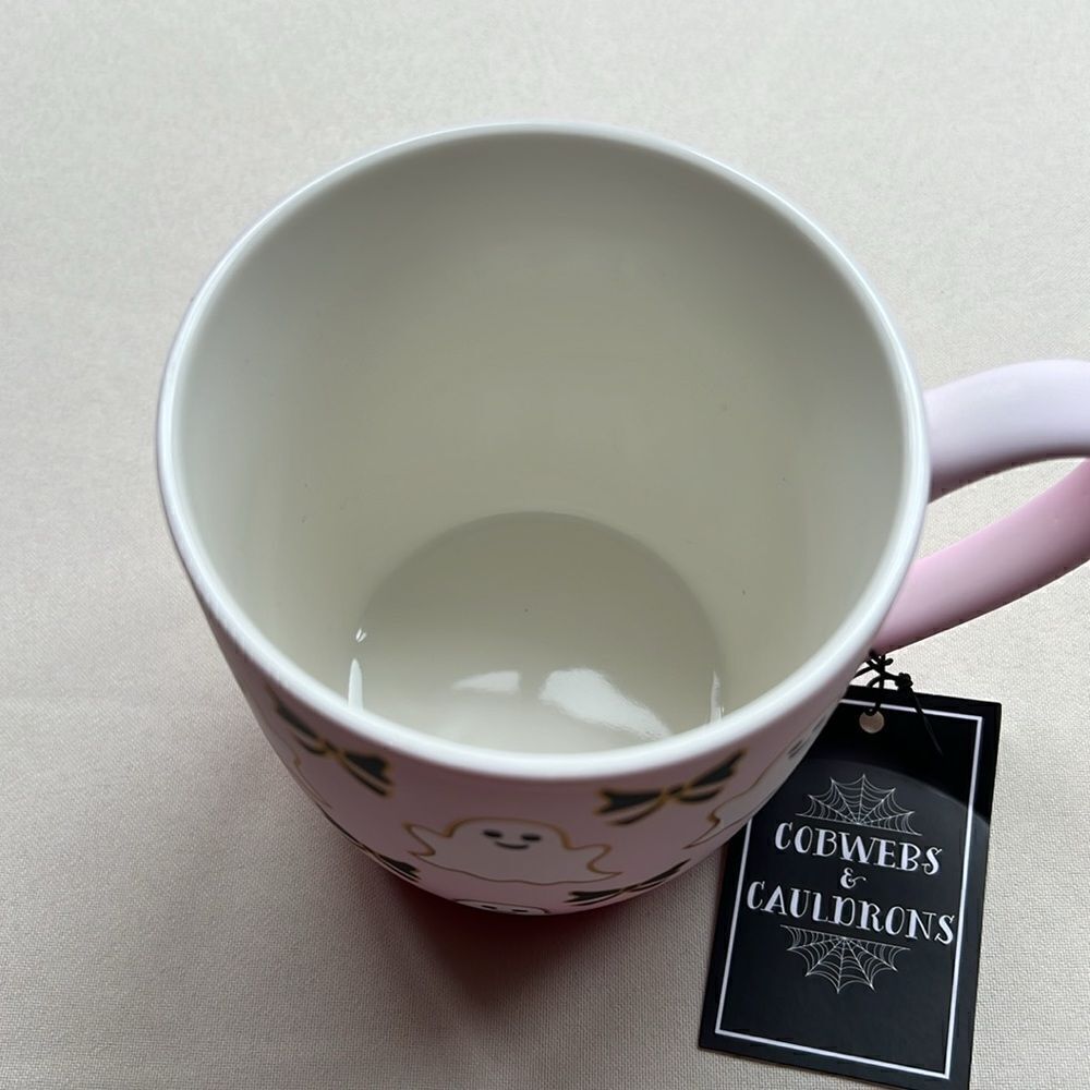 Ghost & Bows Mug - Picture 8 of 10